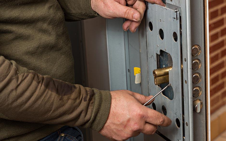 comment ouvrir une serrure de porte Sermaise